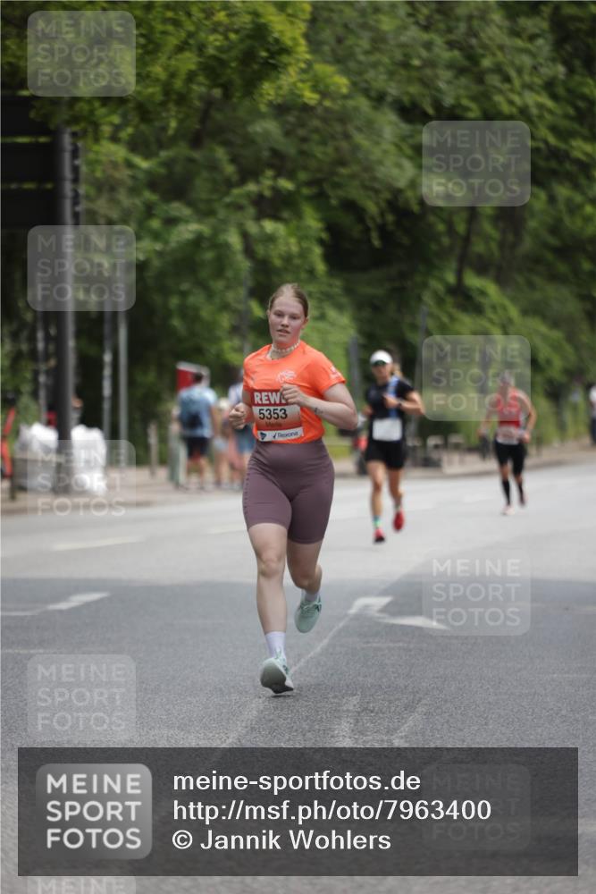 15.06.2025 - REWE Women's Run Jannik Wohlers http://msf.ph/oto/7963400 15.06.2025 09:58:04 Laufen 5353 meine-sportfotos.de