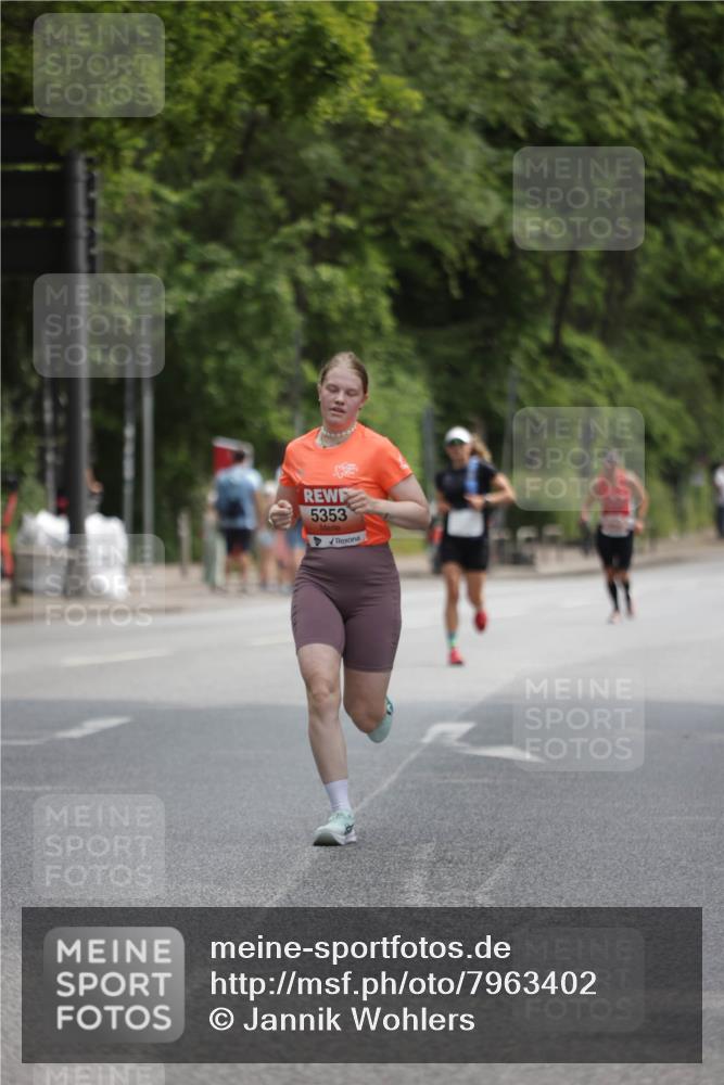 15.06.2025 - REWE Women's Run Jannik Wohlers http://msf.ph/oto/7963402 15.06.2025 09:58:04 Laufen 5353 meine-sportfotos.de