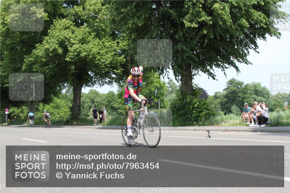 15.06.2025 - 7 Türme Triathlon Yannick Fuchs http://msf.ph/oto/7963454 15.06.2025 12:50:15 Radfahren  meine-sportfotos.de