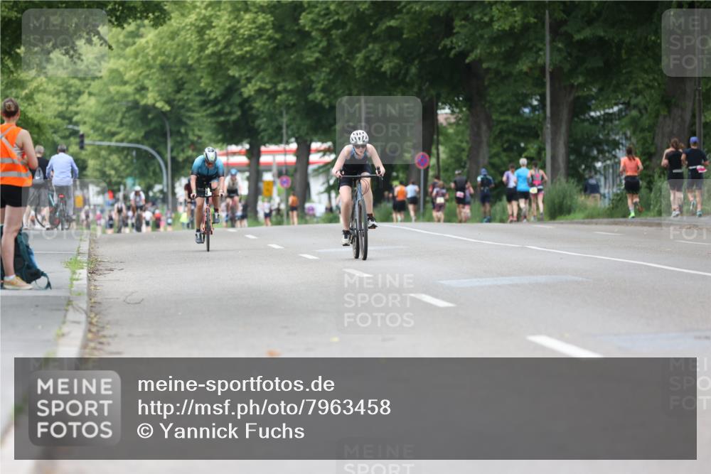 15.06.2025 - 7 Türme Triathlon Yannick Fuchs http://msf.ph/oto/7963458 15.06.2025 13:53:20 Radfahren 748, 800, 819, 1194 meine-sportfotos.de