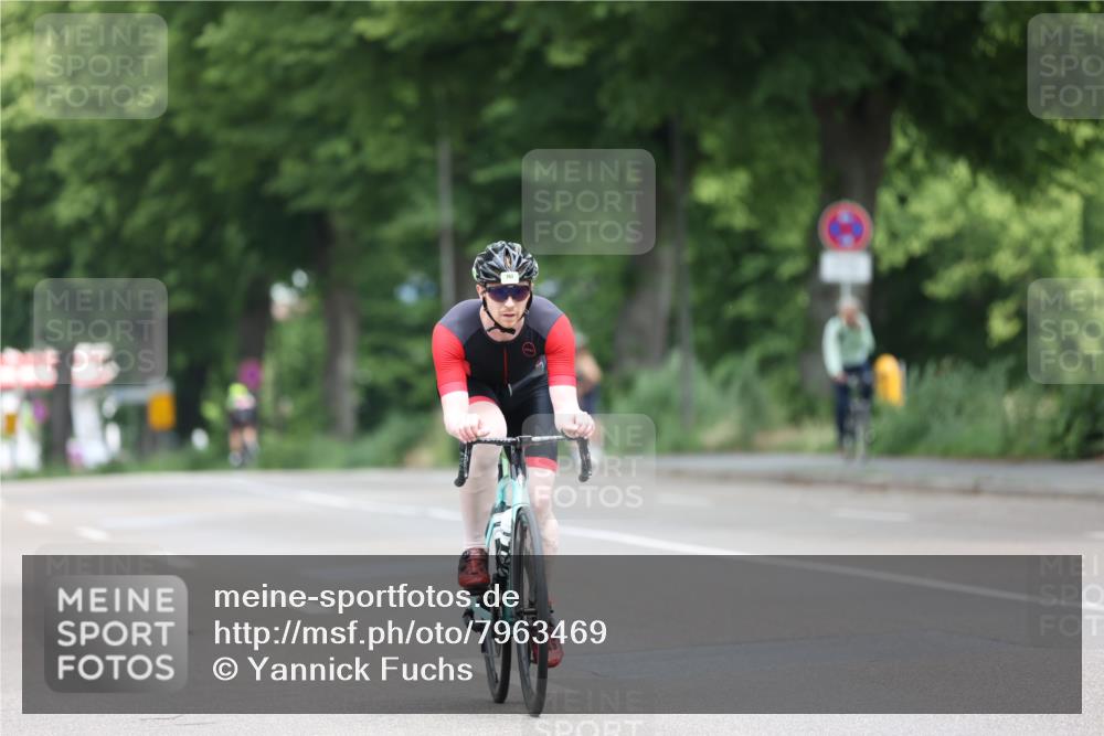 15.06.2025 - 7 Türme Triathlon Yannick Fuchs http://msf.ph/oto/7963469 15.06.2025 11:09:58 Radfahren 263 meine-sportfotos.de