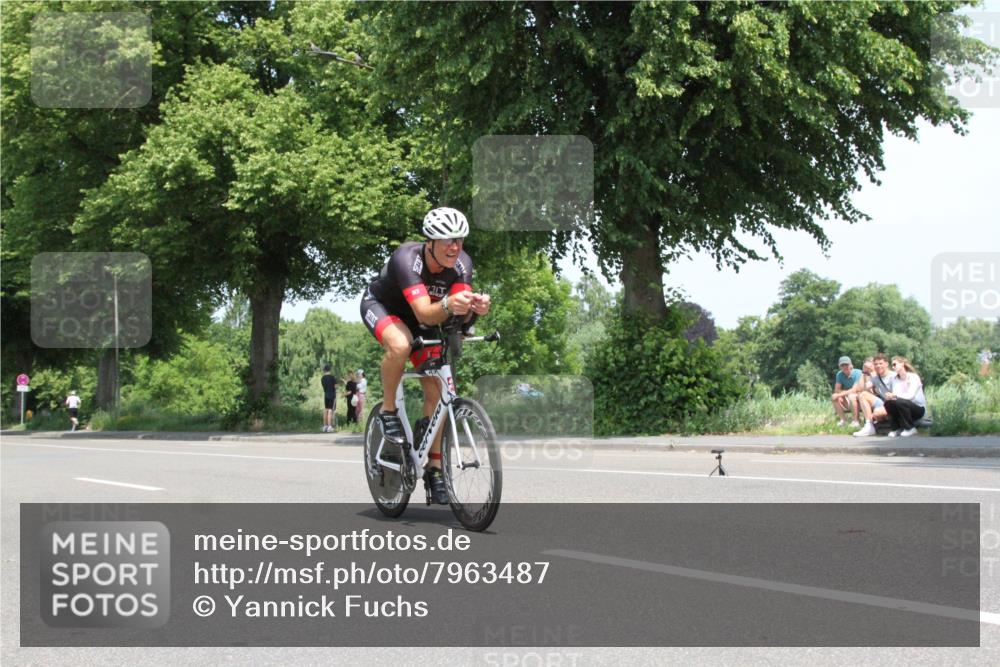 15.06.2025 - 7 Türme Triathlon Yannick Fuchs http://msf.ph/oto/7963487 15.06.2025 12:50:29 Radfahren  meine-sportfotos.de