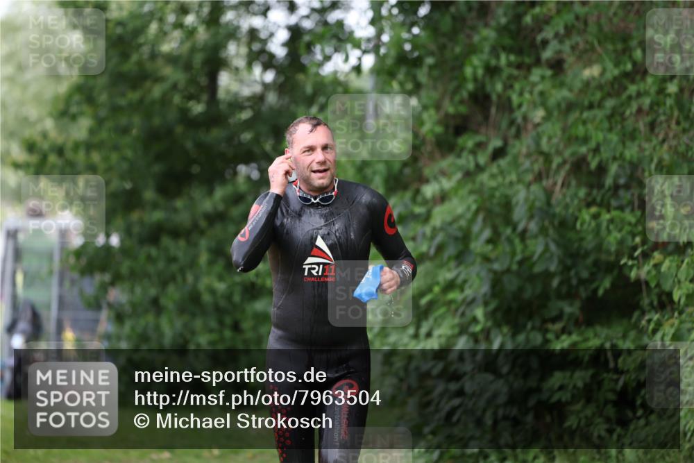 15.06.2025 - 7 Türme Triathlon Michael Strokosch http://msf.ph/oto/7963504 15.06.2025 12:16:09 Schwimmen 378, 397, 411, 503, 511, 567, 648, 657, 669, 677 meine-sportfotos.de