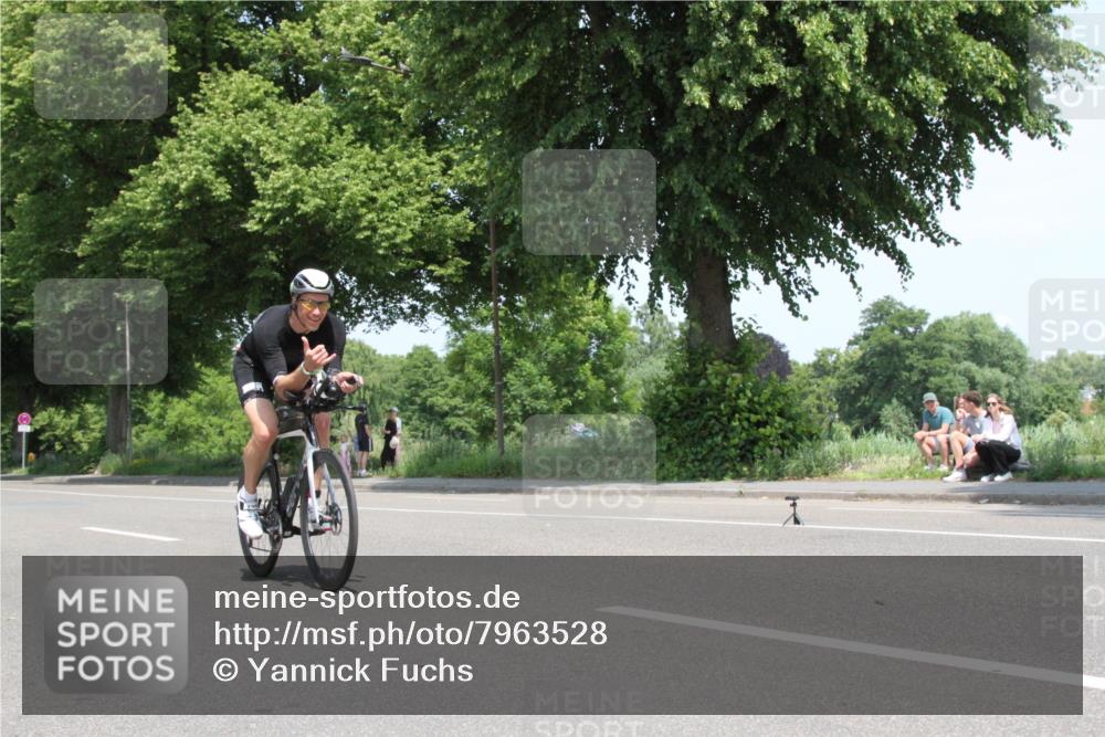 15.06.2025 - 7 Türme Triathlon Yannick Fuchs http://msf.ph/oto/7963528 15.06.2025 12:51:05 Radfahren  meine-sportfotos.de