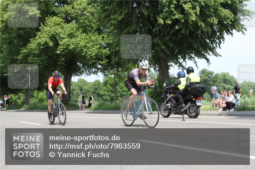 15.06.2025 - 7 Türme Triathlon Yannick Fuchs http://msf.ph/oto/7963559 15.06.2025 12:51:16 Radfahren  meine-sportfotos.de