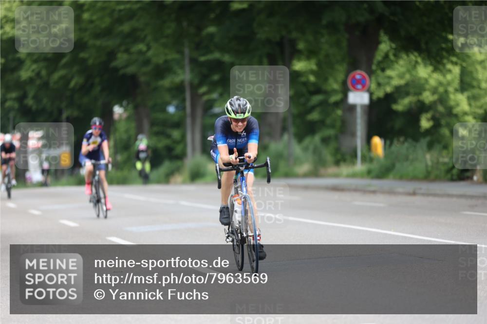 15.06.2025 - 7 Türme Triathlon Yannick Fuchs http://msf.ph/oto/7963569 15.06.2025 11:10:30 Radfahren 248, 285, 299, 302 meine-sportfotos.de
