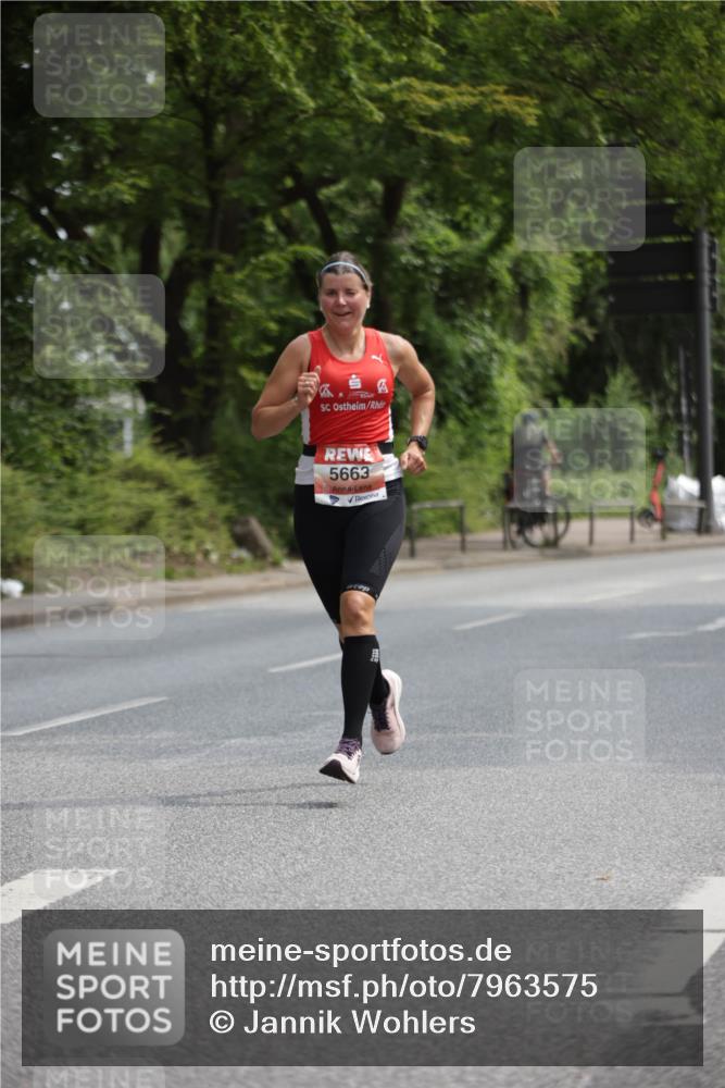 15.06.2025 - REWE Women's Run Jannik Wohlers http://msf.ph/oto/7963575 15.06.2025 09:58:16 Laufen 5663 meine-sportfotos.de
