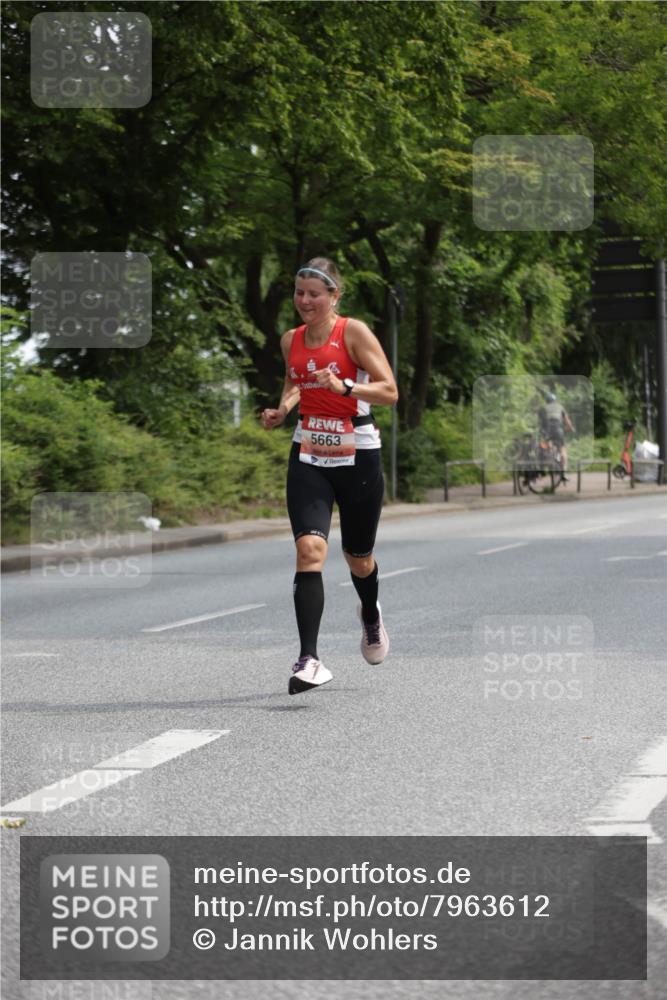 15.06.2025 - REWE Women's Run Jannik Wohlers http://msf.ph/oto/7963612 15.06.2025 09:58:17 Laufen 5663 meine-sportfotos.de