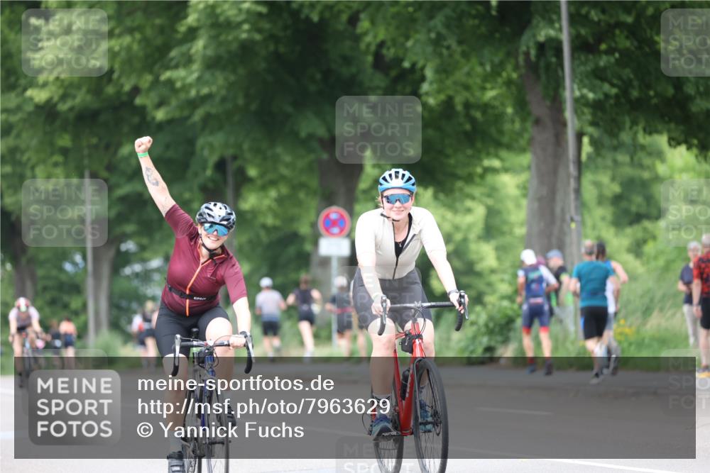 15.06.2025 - 7 Türme Triathlon Yannick Fuchs http://msf.ph/oto/7963629 15.06.2025 13:53:30 Radfahren 863, 1046, 1062 meine-sportfotos.de
