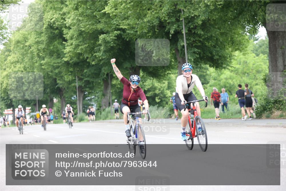 15.06.2025 - 7 Türme Triathlon Yannick Fuchs http://msf.ph/oto/7963644 15.06.2025 13:53:30 Radfahren 863, 1046, 1062 meine-sportfotos.de