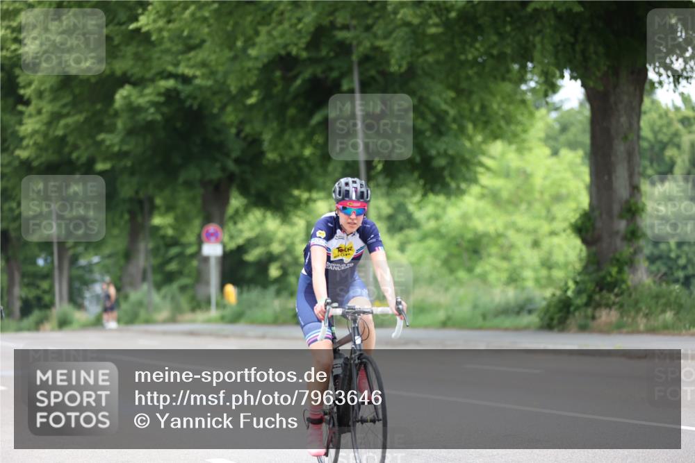 15.06.2025 - 7 Türme Triathlon Yannick Fuchs http://msf.ph/oto/7963646 15.06.2025 11:10:33 Radfahren 248, 285, 299, 302 meine-sportfotos.de