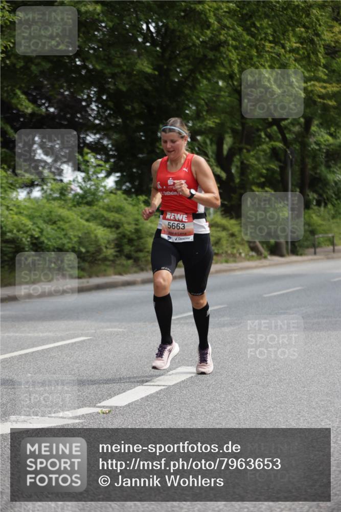 15.06.2025 - REWE Women's Run Jannik Wohlers http://msf.ph/oto/7963653 15.06.2025 09:58:17 Laufen 5663 meine-sportfotos.de