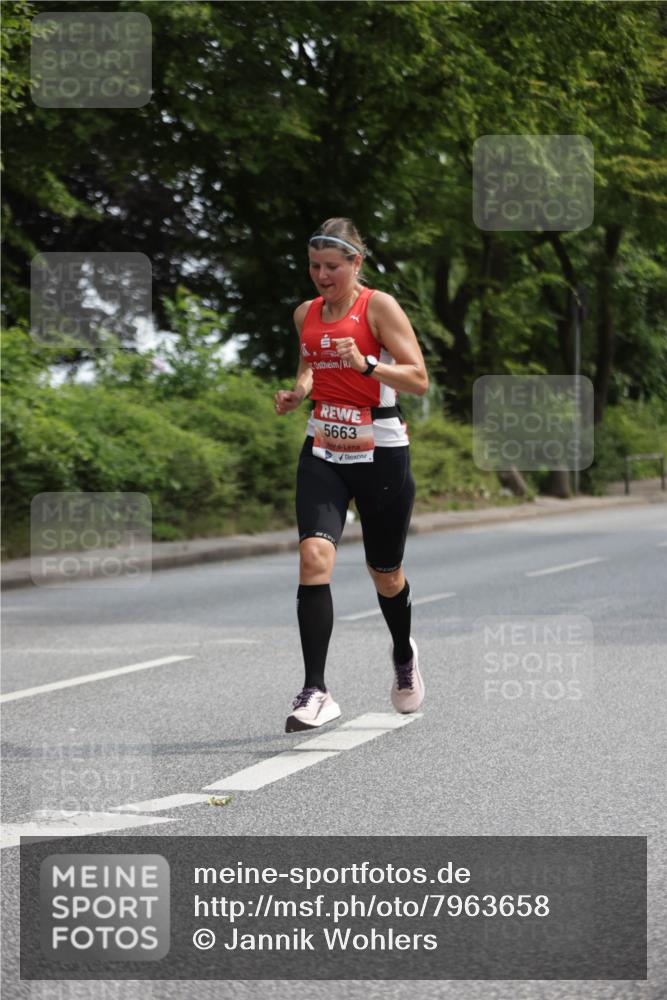15.06.2025 - REWE Women's Run Jannik Wohlers http://msf.ph/oto/7963658 15.06.2025 09:58:17 Laufen 5663 meine-sportfotos.de
