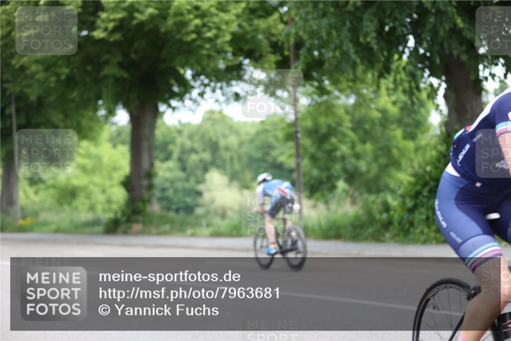 15.06.2025 - 7 Türme Triathlon Yannick Fuchs http://msf.ph/oto/7963681 15.06.2025 11:10:34 Radfahren 248, 285, 302 meine-sportfotos.de