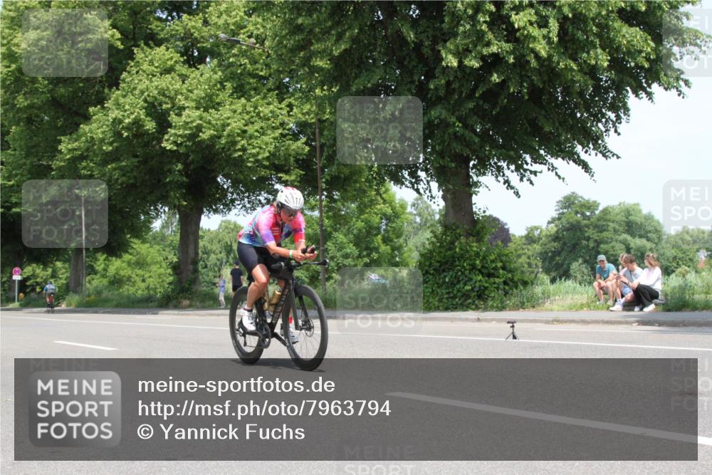 15.06.2025 - 7 Türme Triathlon Yannick Fuchs http://msf.ph/oto/7963794 15.06.2025 12:53:30 Radfahren  meine-sportfotos.de