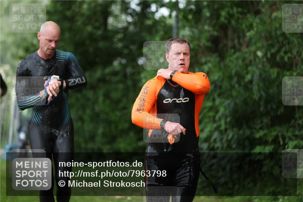 15.06.2025 - 7 Türme Triathlon Michael Strokosch http://msf.ph/oto/7963798 15.06.2025 12:16:27 Schwimmen 373, 378, 397, 414, 435, 511, 560, 616, 629, 648, 657, 669, 677 meine-sportfotos.de