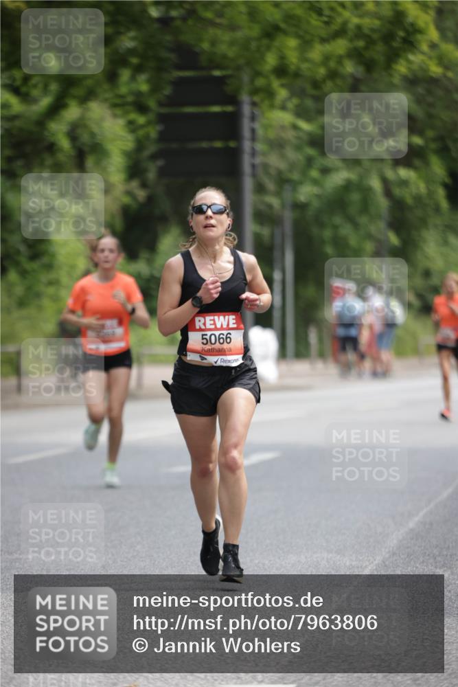15.06.2025 - REWE Women's Run Jannik Wohlers http://msf.ph/oto/7963806 15.06.2025 09:58:40 Laufen 5066 meine-sportfotos.de