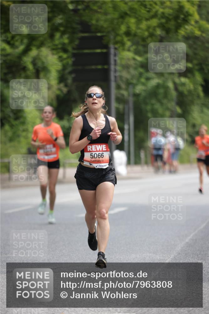 15.06.2025 - REWE Women's Run Jannik Wohlers http://msf.ph/oto/7963808 15.06.2025 09:58:41 Laufen 5066 meine-sportfotos.de