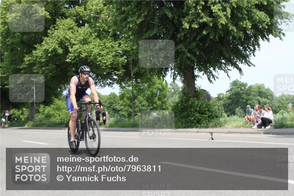 15.06.2025 - 7 Türme Triathlon Yannick Fuchs http://msf.ph/oto/7963811 15.06.2025 12:53:32 Radfahren  meine-sportfotos.de