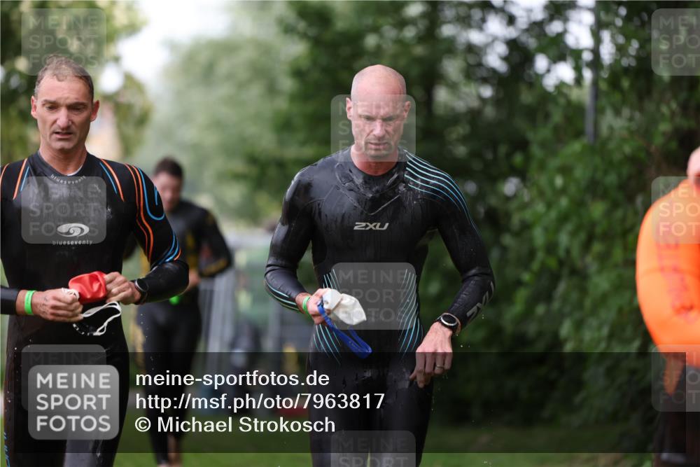 15.06.2025 - 7 Türme Triathlon Michael Strokosch http://msf.ph/oto/7963817 15.06.2025 12:16:28 Schwimmen 373, 378, 397, 414, 435, 511, 560, 616, 629, 648, 657, 669, 677 meine-sportfotos.de