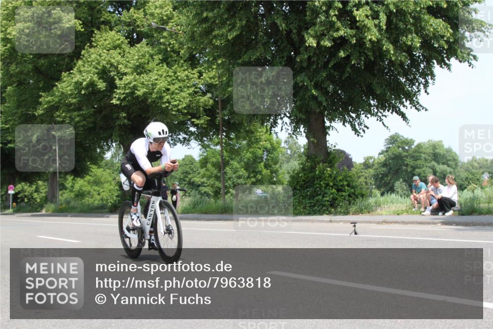 15.06.2025 - 7 Türme Triathlon Yannick Fuchs http://msf.ph/oto/7963818 15.06.2025 12:53:34 Radfahren  meine-sportfotos.de