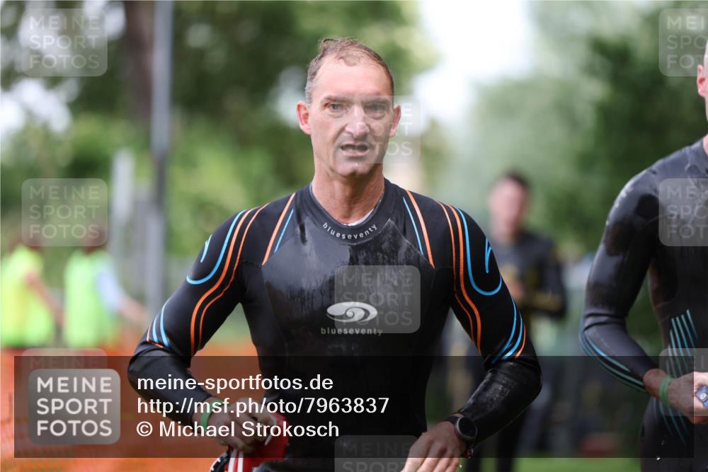 15.06.2025 - 7 Türme Triathlon Michael Strokosch http://msf.ph/oto/7963837 15.06.2025 12:16:29 Schwimmen 373, 378, 397, 400, 414, 435, 511, 560, 616, 629, 632, 648, 657, 669, 677 meine-sportfotos.de