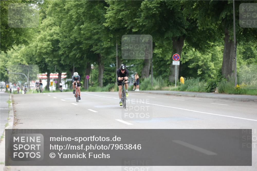 15.06.2025 - 7 Türme Triathlon Yannick Fuchs http://msf.ph/oto/7963846 15.06.2025 11:11:12 Radfahren 200, 329 meine-sportfotos.de