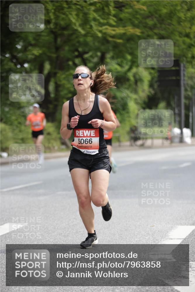 15.06.2025 - REWE Women's Run Jannik Wohlers http://msf.ph/oto/7963858 15.06.2025 09:58:42 Laufen 5066 meine-sportfotos.de