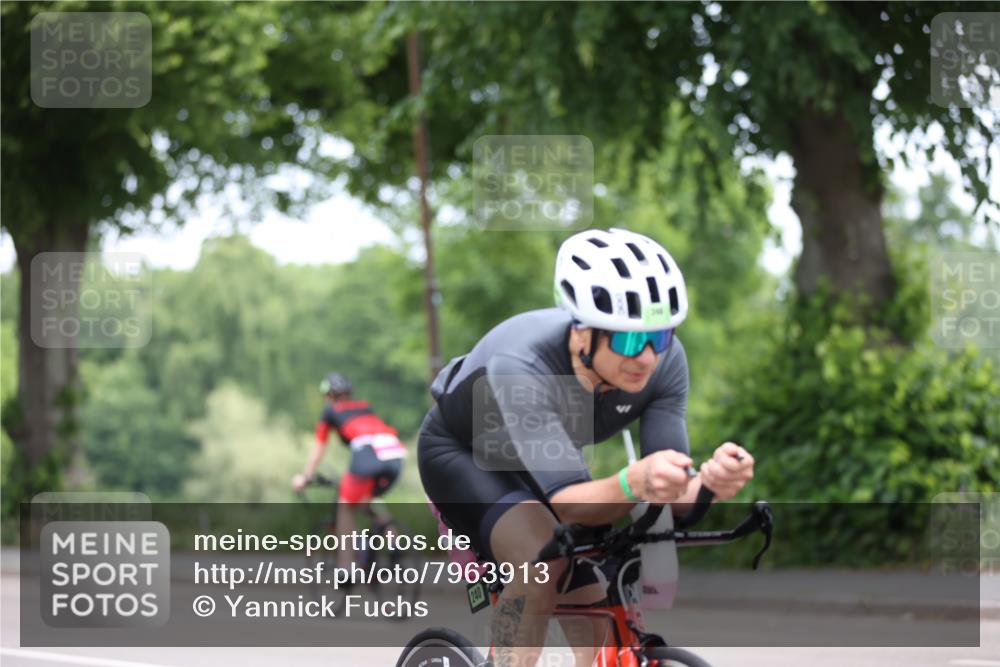 15.06.2025 - 7 Türme Triathlon Yannick Fuchs http://msf.ph/oto/7963913 15.06.2025 11:11:16 Radfahren 200, 204, 278, 329 meine-sportfotos.de