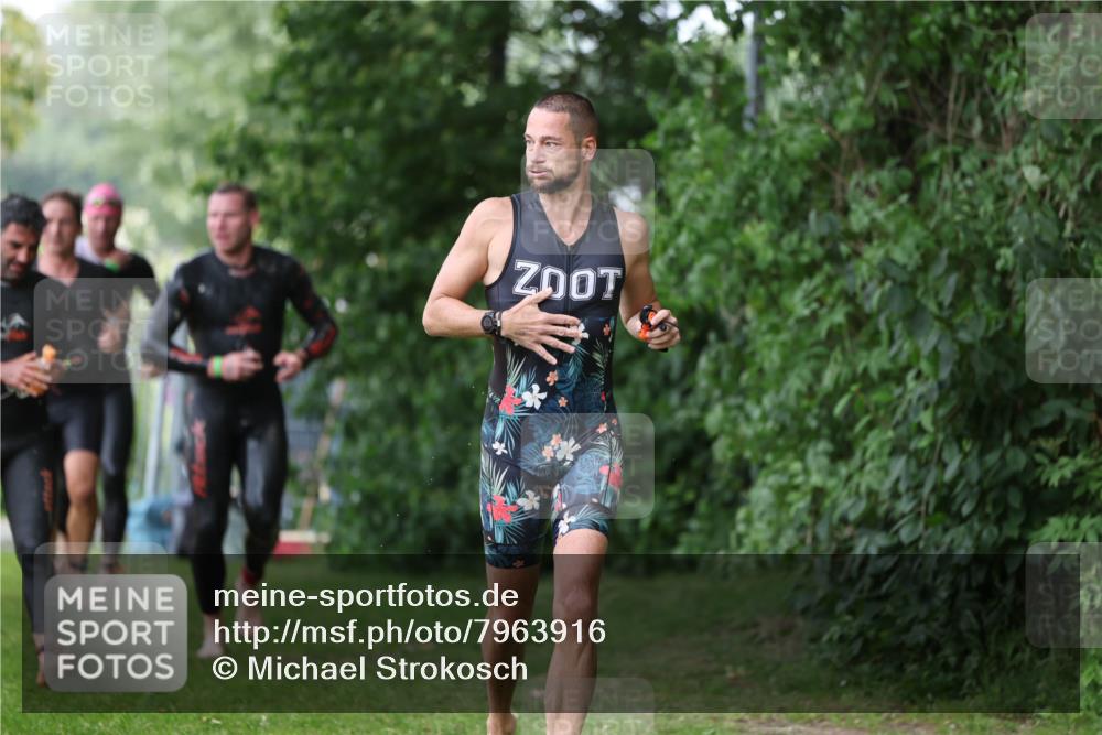 15.06.2025 - 7 Türme Triathlon Michael Strokosch http://msf.ph/oto/7963916 15.06.2025 12:16:39 Schwimmen 373, 387, 400, 414, 423, 435, 485, 560, 616, 629, 632, 657 meine-sportfotos.de