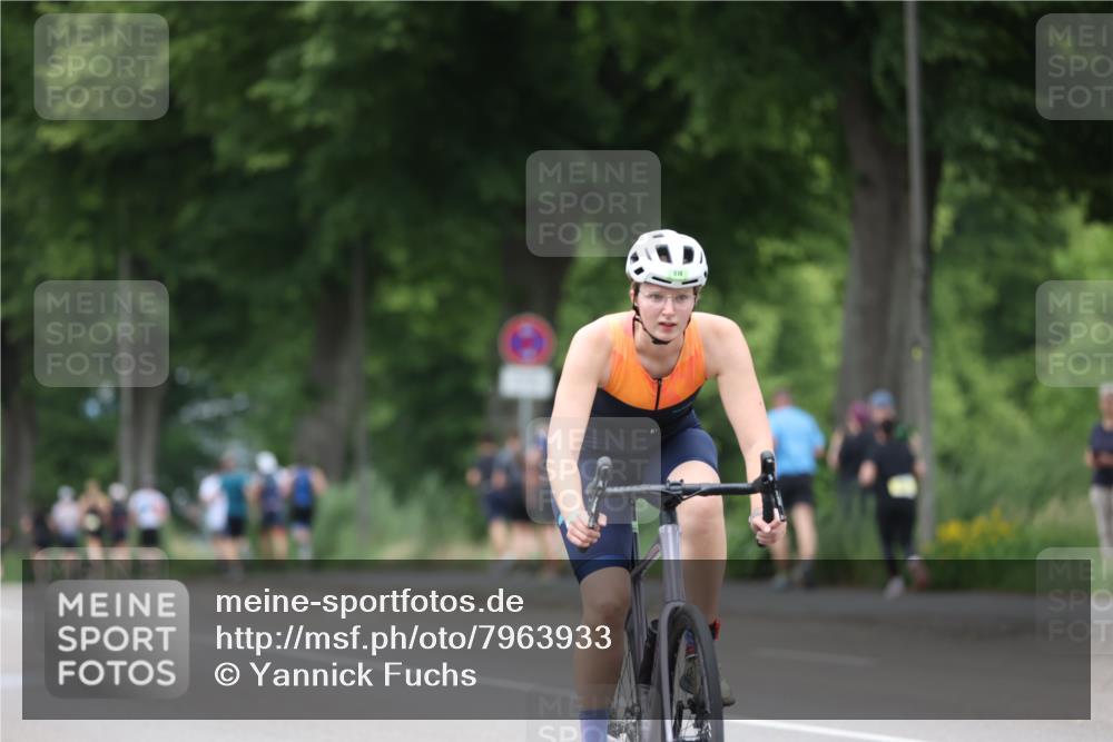 15.06.2025 - 7 Türme Triathlon Yannick Fuchs http://msf.ph/oto/7963933 15.06.2025 13:53:43 Radfahren 1125 meine-sportfotos.de