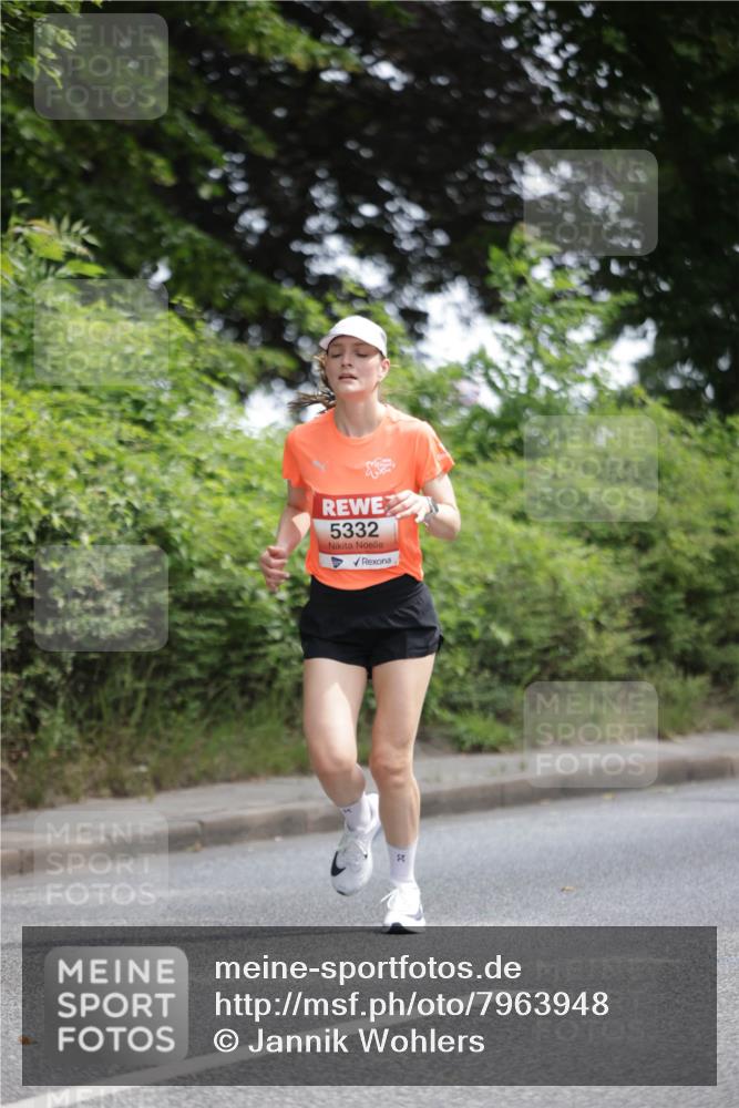 15.06.2025 - REWE Women's Run Jannik Wohlers http://msf.ph/oto/7963948 15.06.2025 09:58:46 Laufen 5332 meine-sportfotos.de