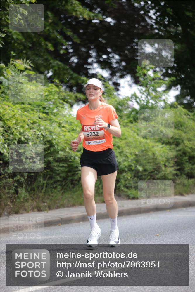 15.06.2025 - REWE Women's Run Jannik Wohlers http://msf.ph/oto/7963951 15.06.2025 09:58:46 Laufen 5332 meine-sportfotos.de