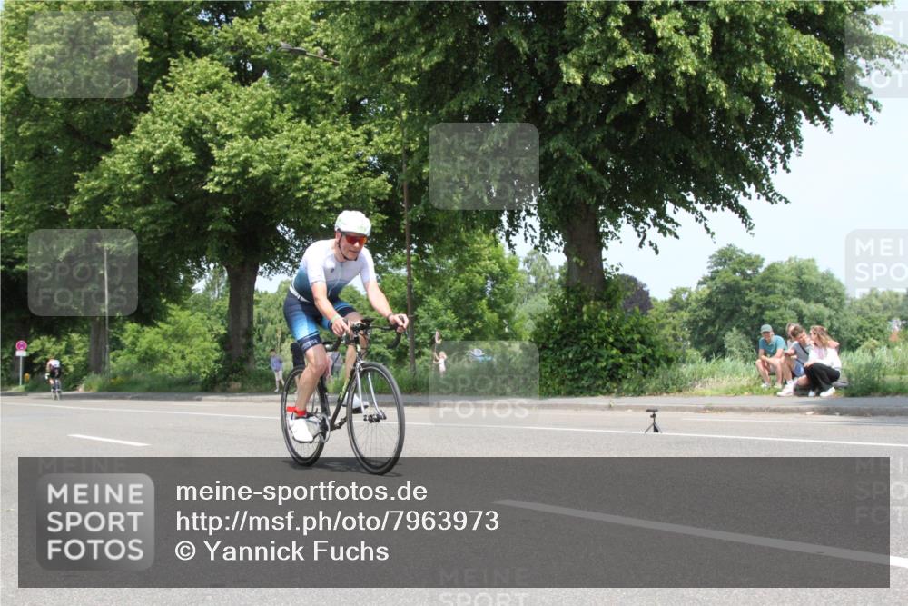 15.06.2025 - 7 Türme Triathlon Yannick Fuchs http://msf.ph/oto/7963973 15.06.2025 12:54:27 Radfahren  meine-sportfotos.de