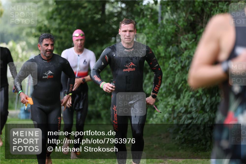15.06.2025 - 7 Türme Triathlon Michael Strokosch http://msf.ph/oto/7963976 15.06.2025 12:16:42 Schwimmen 373, 387, 400, 414, 423, 435, 485, 560, 616, 629, 632 meine-sportfotos.de