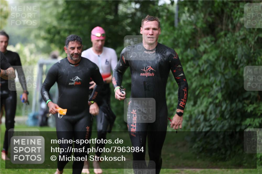 15.06.2025 - 7 Türme Triathlon Michael Strokosch http://msf.ph/oto/7963984 15.06.2025 12:16:42 Schwimmen 373, 387, 400, 414, 423, 435, 485, 560, 616, 629, 632 meine-sportfotos.de