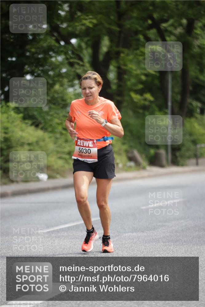 15.06.2025 - REWE Women's Run Jannik Wohlers http://msf.ph/oto/7964016 15.06.2025 09:58:48 Laufen 5030 meine-sportfotos.de