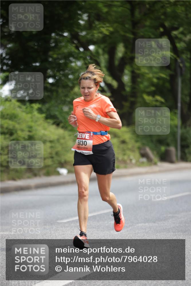 15.06.2025 - REWE Women's Run Jannik Wohlers http://msf.ph/oto/7964028 15.06.2025 09:58:49 Laufen 5030 meine-sportfotos.de