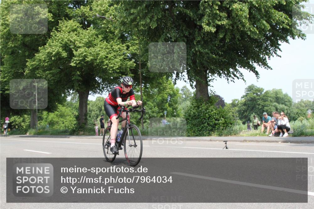 15.06.2025 - 7 Türme Triathlon Yannick Fuchs http://msf.ph/oto/7964034 15.06.2025 12:54:55 Radfahren  meine-sportfotos.de