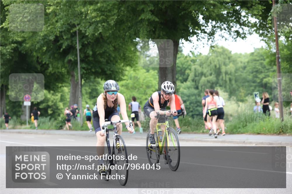 15.06.2025 - 7 Türme Triathlon Yannick Fuchs http://msf.ph/oto/7964045 15.06.2025 13:54:11 Radfahren 829, 1173, 1192 meine-sportfotos.de