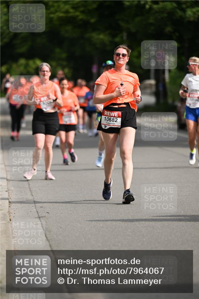 15.06.2025 - REWE Women's Run Dr. Thomas Lammeyer http://msf.ph/oto/7964067 15.06.2025 09:52:35 Laufen 10093, 10682 meine-sportfotos.de