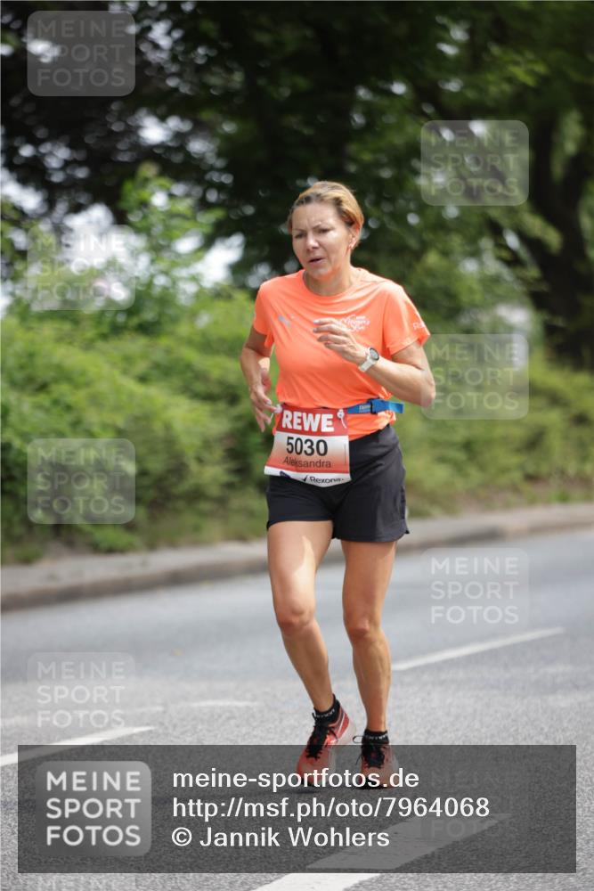 15.06.2025 - REWE Women's Run Jannik Wohlers http://msf.ph/oto/7964068 15.06.2025 09:58:49 Laufen 5030 meine-sportfotos.de