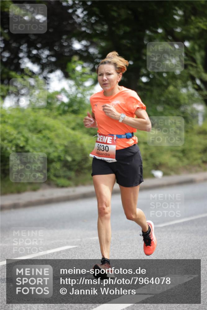 15.06.2025 - REWE Women's Run Jannik Wohlers http://msf.ph/oto/7964078 15.06.2025 09:58:49 Laufen 5030 meine-sportfotos.de