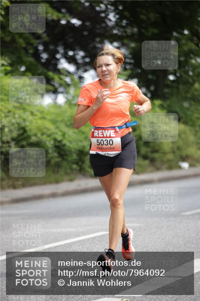 15.06.2025 - REWE Women's Run Jannik Wohlers http://msf.ph/oto/7964092 15.06.2025 09:58:49 Laufen 5030 meine-sportfotos.de
