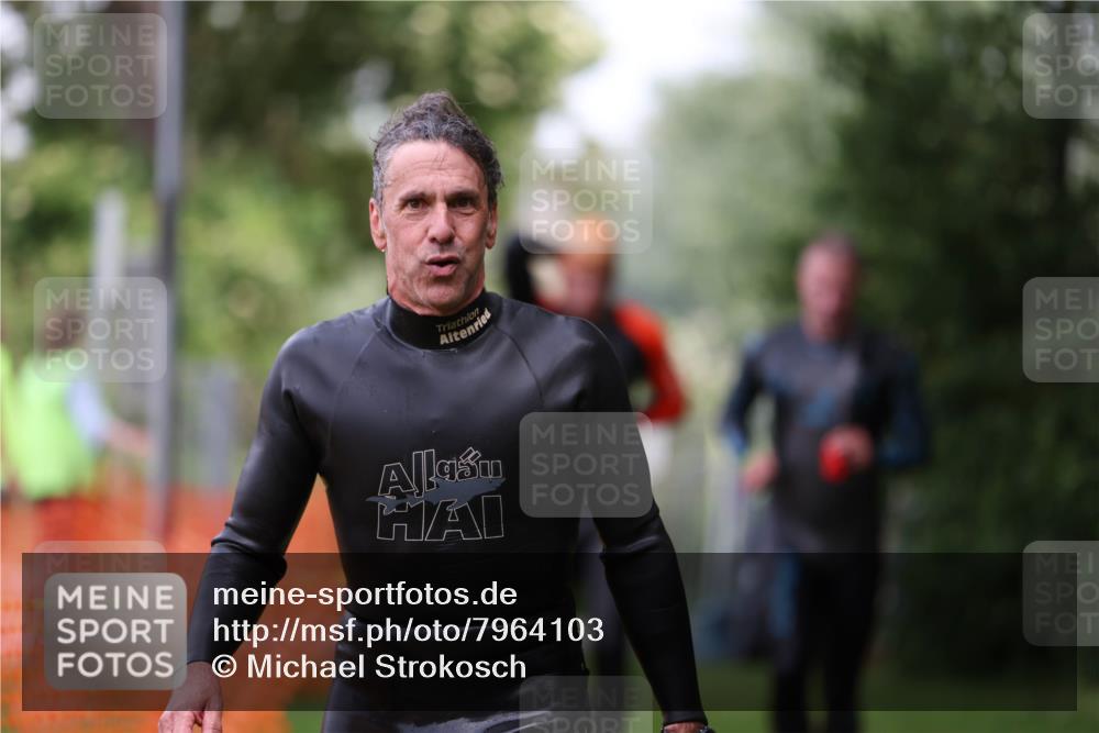 15.06.2025 - 7 Türme Triathlon Michael Strokosch http://msf.ph/oto/7964103 15.06.2025 12:16:49 Schwimmen 373, 387, 389, 400, 423, 435, 451, 485, 560, 609, 622, 629, 632 meine-sportfotos.de