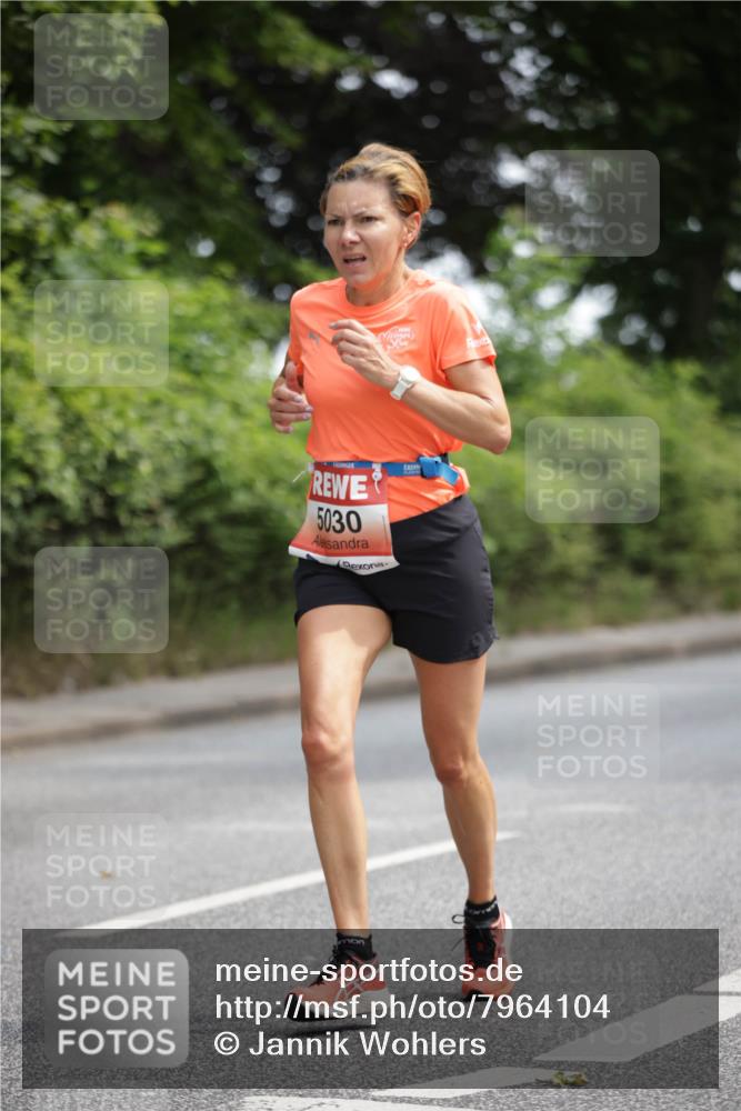 15.06.2025 - REWE Women's Run Jannik Wohlers http://msf.ph/oto/7964104 15.06.2025 09:58:50 Laufen 30, 5030 meine-sportfotos.de
