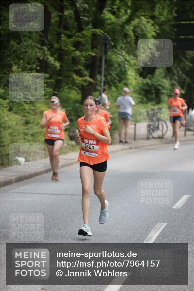 15.06.2025 - REWE Women's Run Jannik Wohlers http://msf.ph/oto/7964157 15.06.2025 09:59:14 Laufen 5397, 5660 meine-sportfotos.de