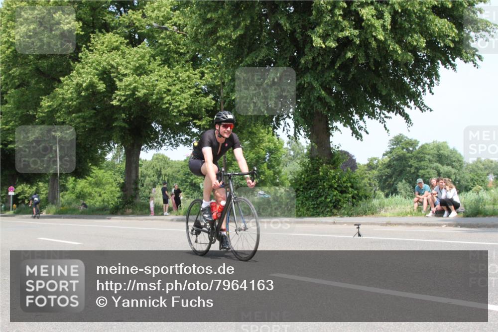 15.06.2025 - 7 Türme Triathlon Yannick Fuchs http://msf.ph/oto/7964163 15.06.2025 12:55:33 Radfahren  meine-sportfotos.de