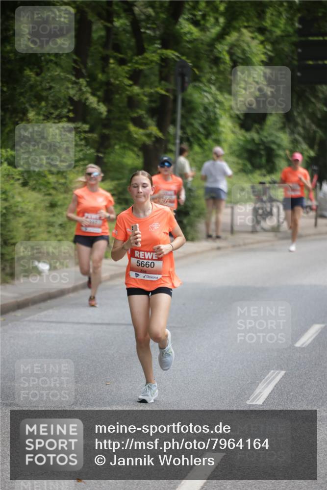 15.06.2025 - REWE Women's Run Jannik Wohlers http://msf.ph/oto/7964164 15.06.2025 09:59:14 Laufen 5660 meine-sportfotos.de