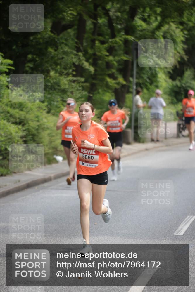 15.06.2025 - REWE Women's Run Jannik Wohlers http://msf.ph/oto/7964172 15.06.2025 09:59:14 Laufen 5660 meine-sportfotos.de